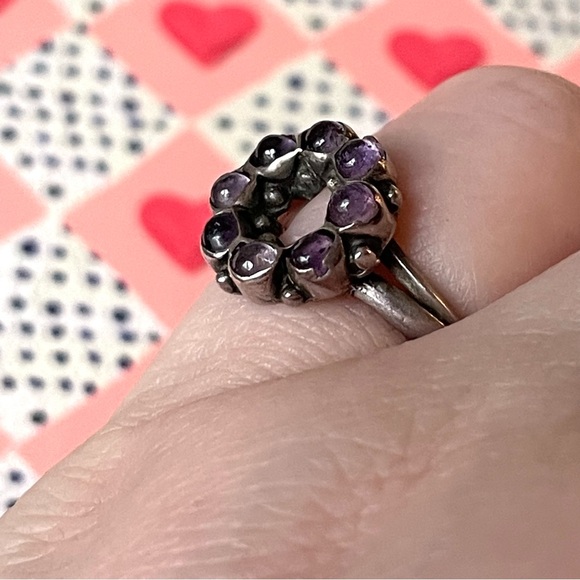 Vintage Jewelry - Vintage stamped sterling silver & polished amethyst cabochon wreath ring sz 6.25